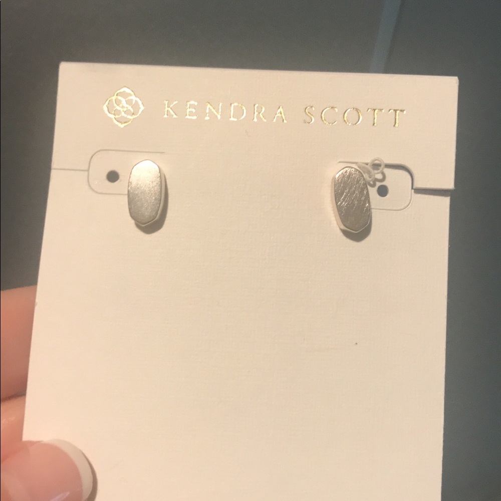 Kendra Scott Barrett studs EUC rhodium